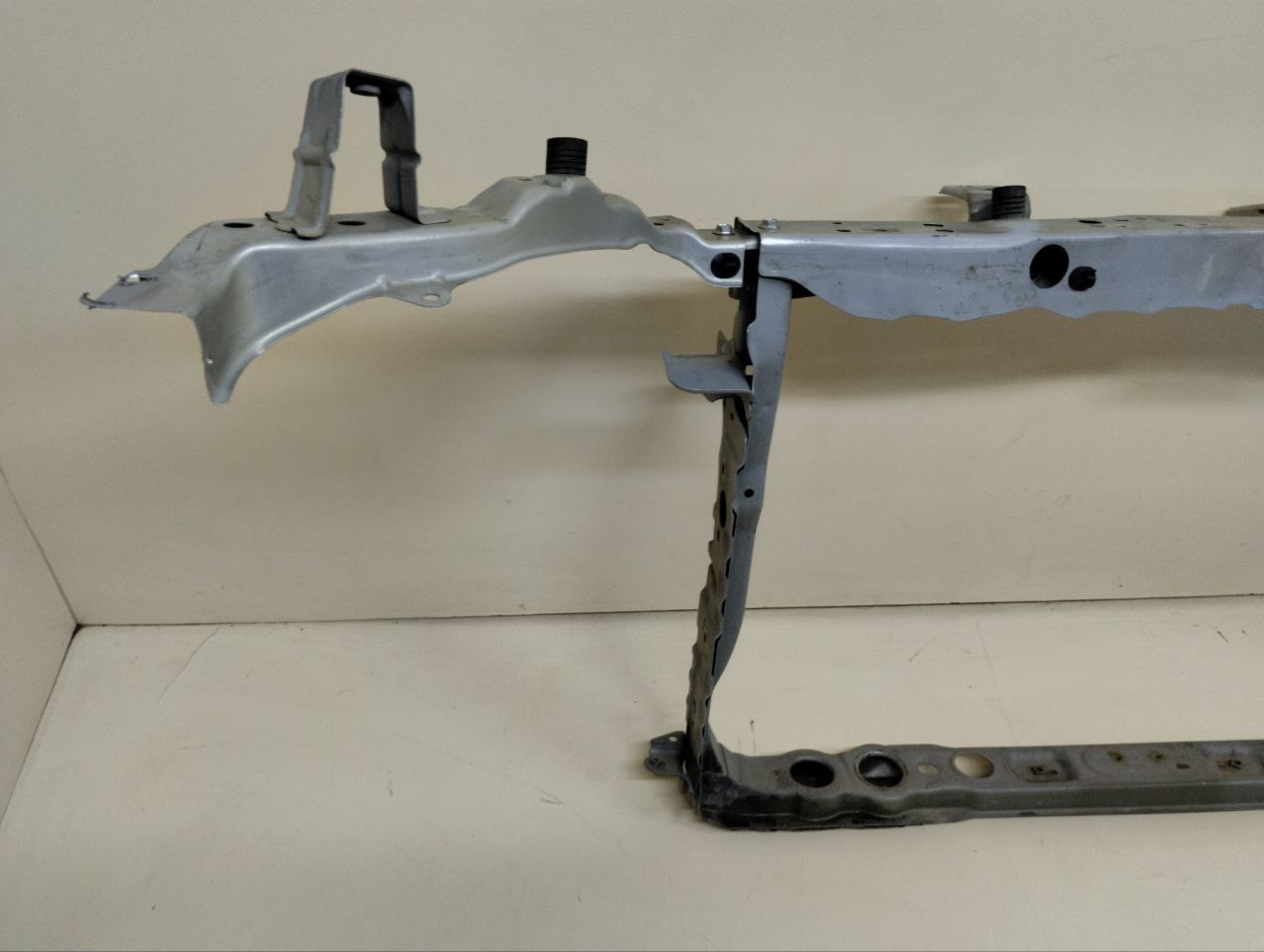 Панель передняя Toyota Auris (E150) 2006-2012 Панель передняя Toyota Auris (E150) 2006-2012