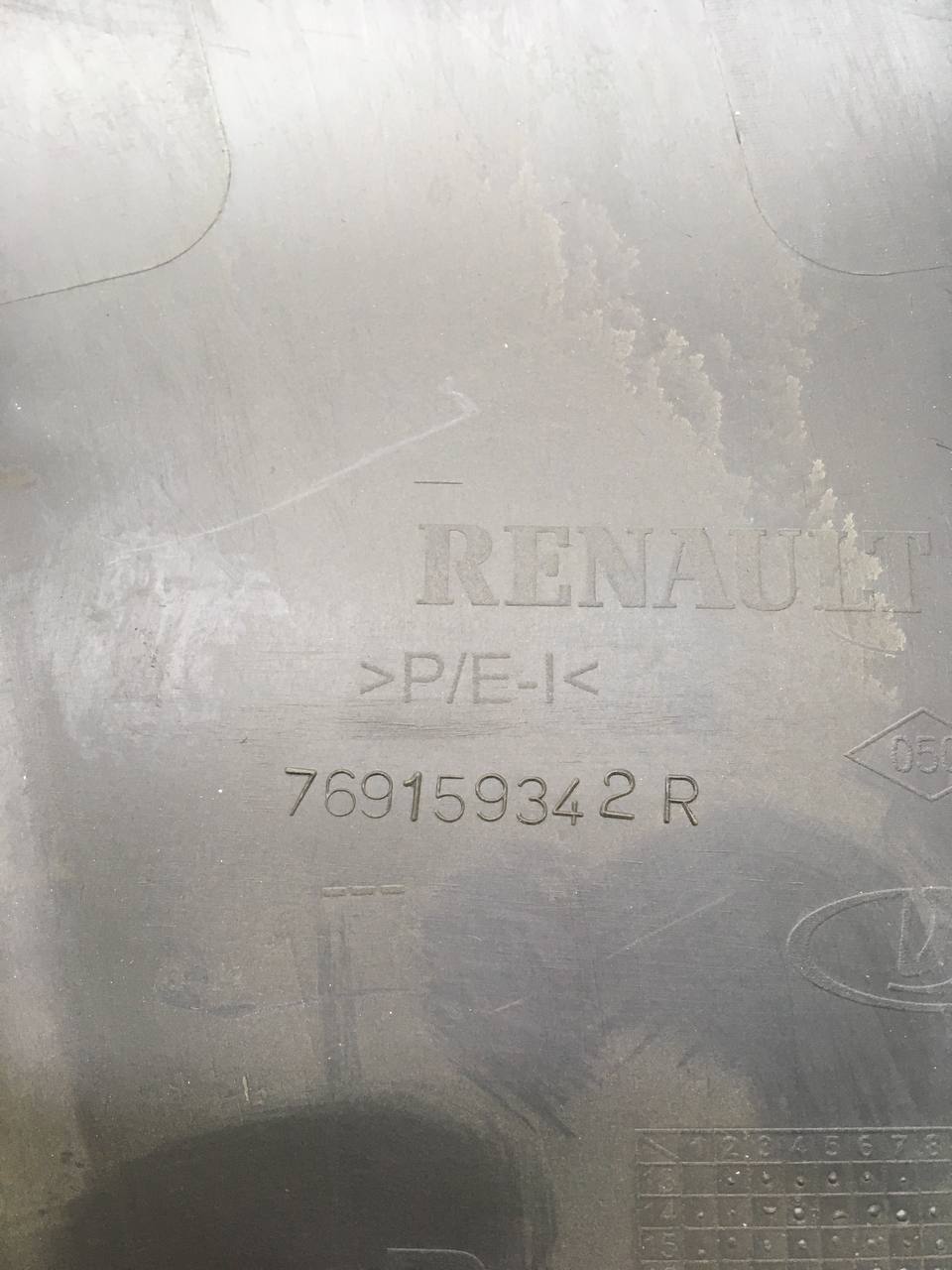 Обшивка стойки Renault Sandero Stepway (5S) 2014-2022 Обшивка стойки Renault Sandero Stepway (5S) 2014-2022