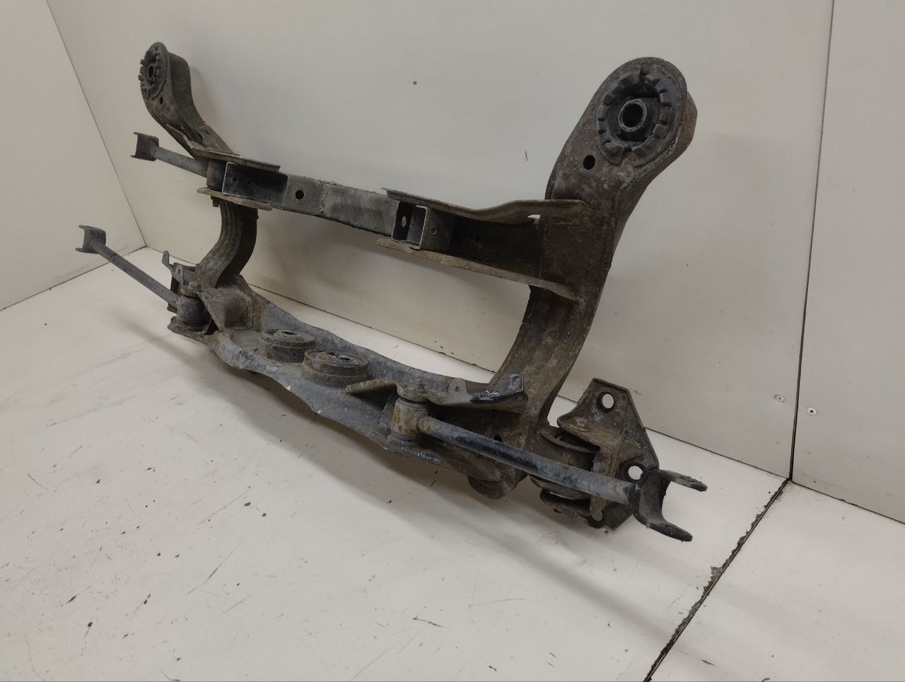 Балка задняя Toyota Highlander (U40) 2007-2013 Балка задняя Toyota Highlander (U40) 2007-2013