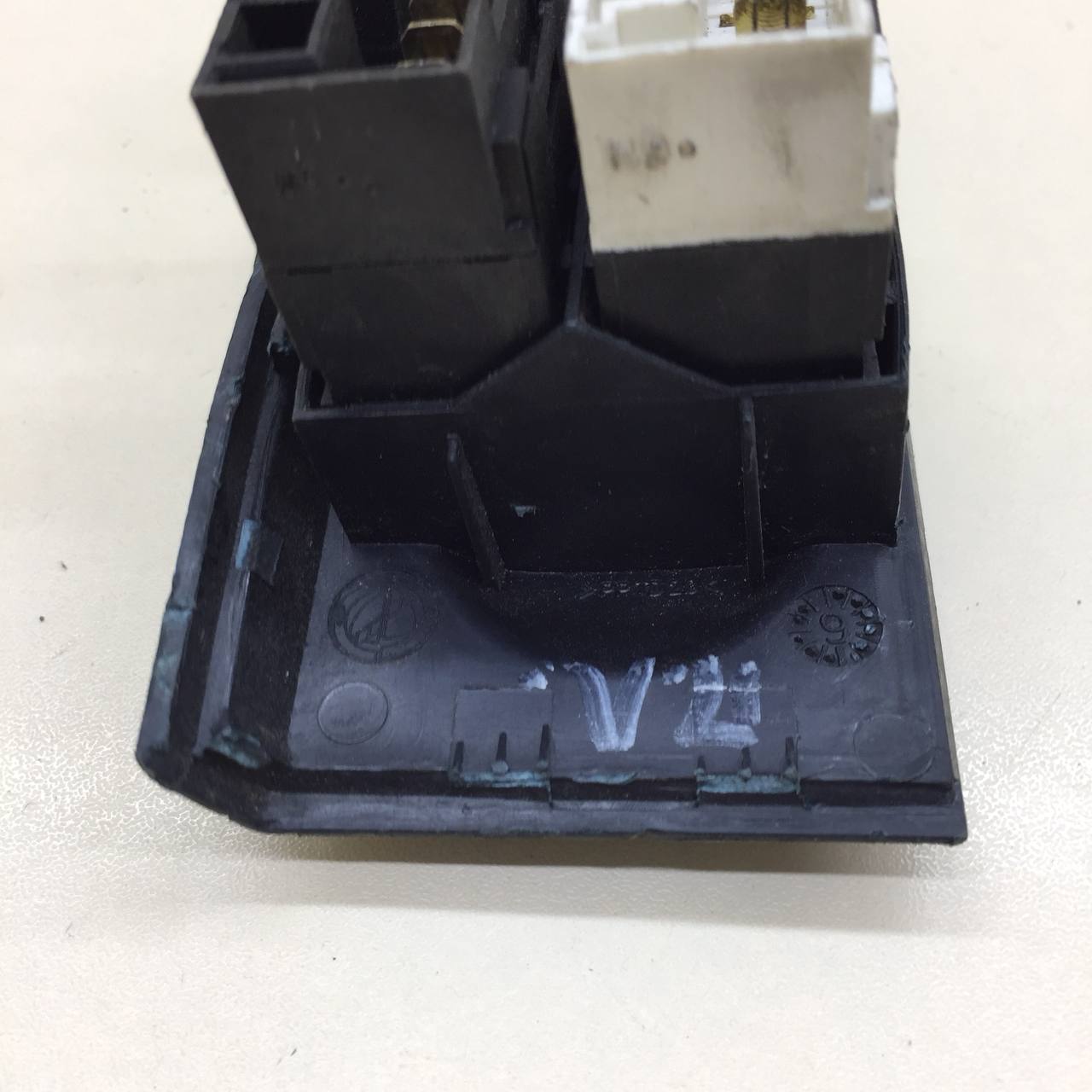 Блок управления стеклоподъемниками Fiat Albea 2002-2012