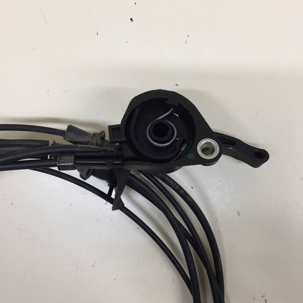 Ручка открывания капота Renault Sandero Stepway (5S) 2014-2022 Ручка открывания капота Renault Sandero Stepway (5S) 2014-2022