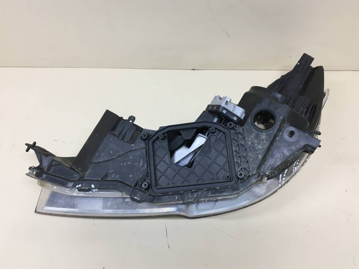 Фара правая Subaru Legacy Outback (B14) 2010-2014
