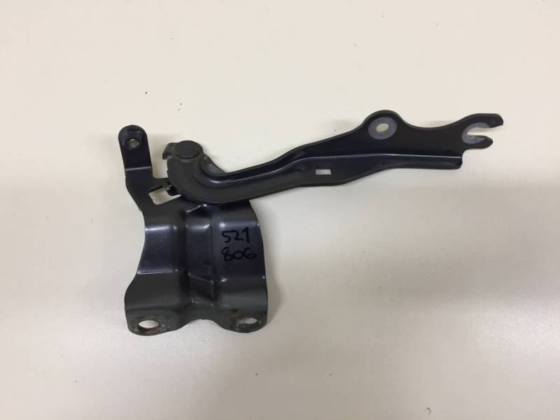 Петля капота левая Mazda Mazda 3 (BL) 2009-2013
