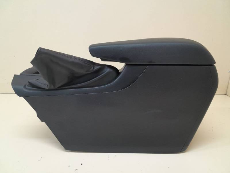 Консоль центральная Mazda Mazda 3 (BM) 2013-2016 Консоль центральная Mazda Mazda 3 (BM) 2013-2016