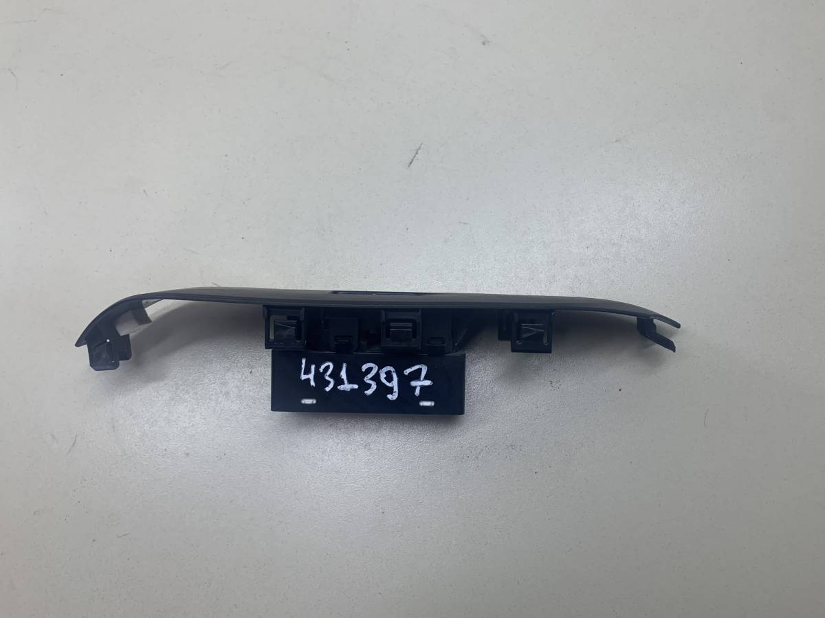 Кнопка стеклоподъемника Mazda Mazda 6 (GJ) 2013-2022