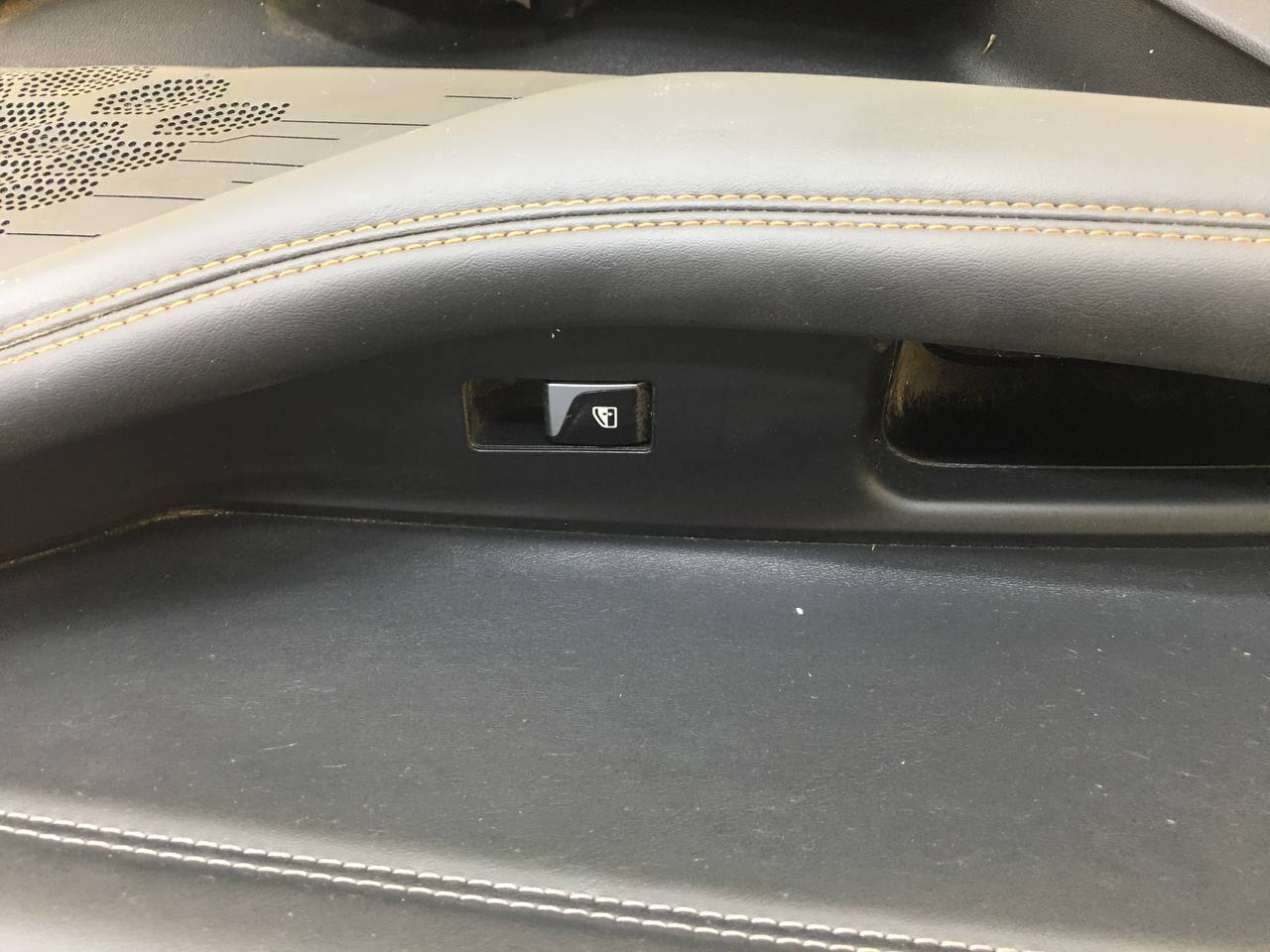 Обшивка двери задней левой Changan UNI-K 2020>