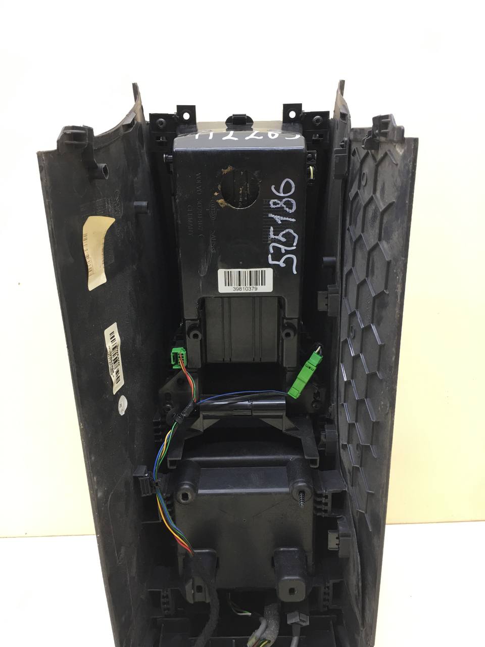 Консоль центральная Volvo XC60 2008-2017