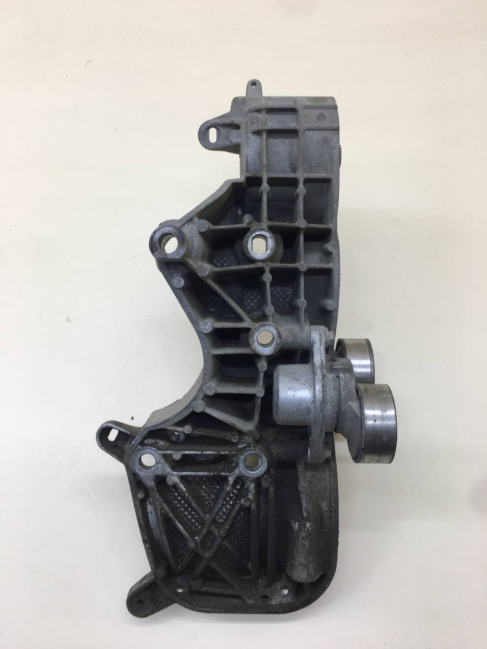 Кронштейн генератора Nissan Almera 3 (G11, G15) 2012> Кронштейн генератора Nissan Almera 3 (G11, G15) 2012>