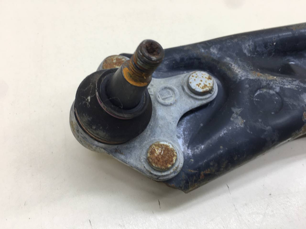 Рычаг передний левый Skoda Karoq 2017>