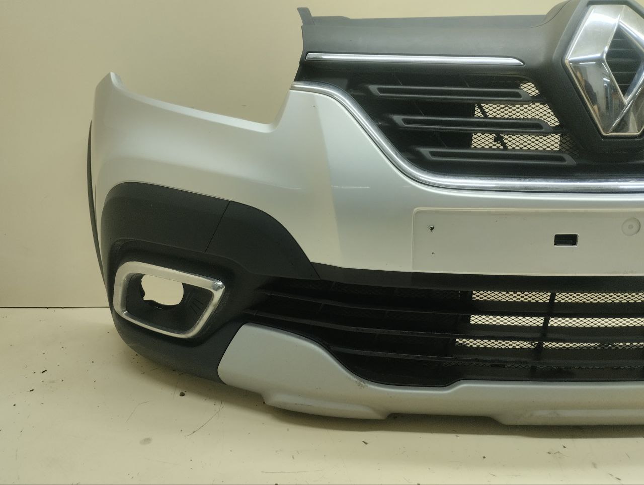 Бампер передний Renault Sandero Stepway (5S) 2014-2022 Бампер передний Renault Sandero Stepway (5S) 2014-2022