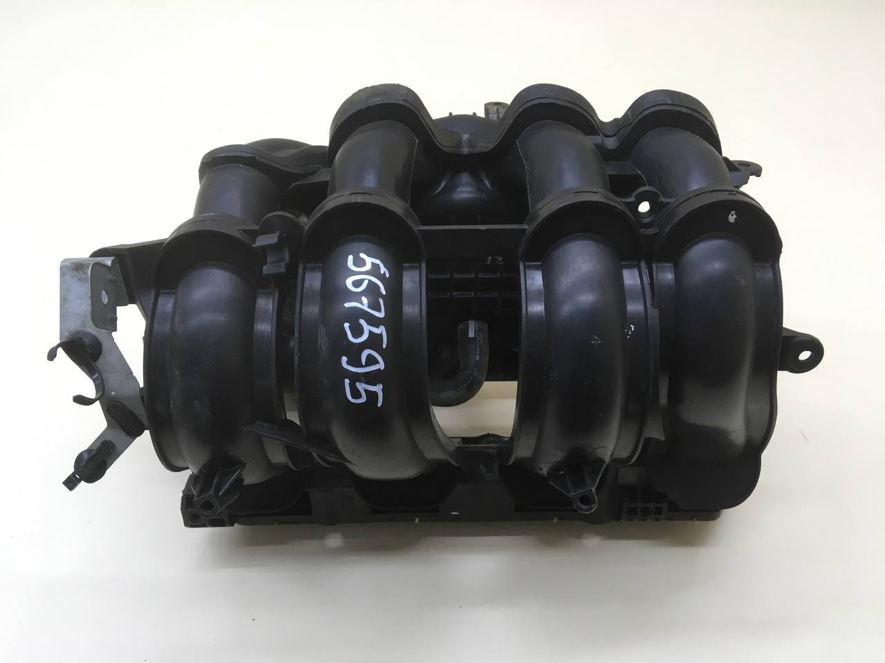 Коллектор впускной Ford Focus 3 2011> Коллектор впускной Ford Focus 3 2011>