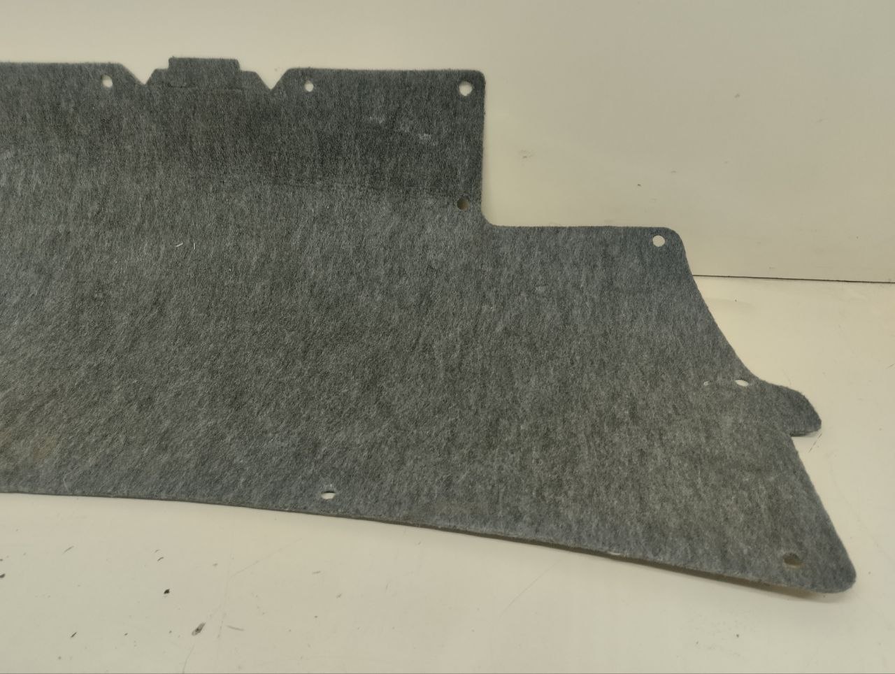 Обшивка крышки багажника Nissan Almera (N16) 2000-2006