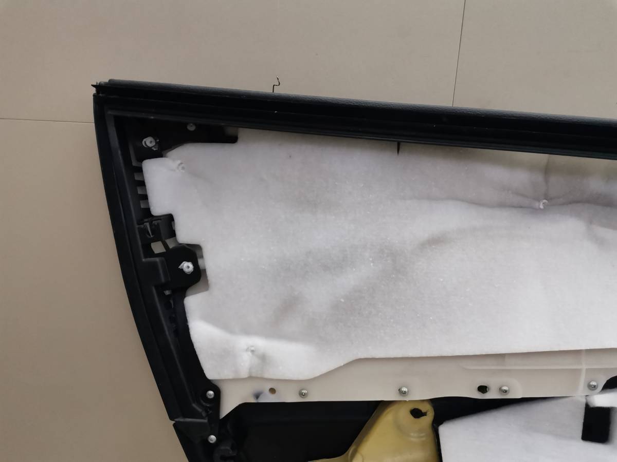 Обшивка двери передней правой Mazda Mazda 6 (GH) 2007-2012