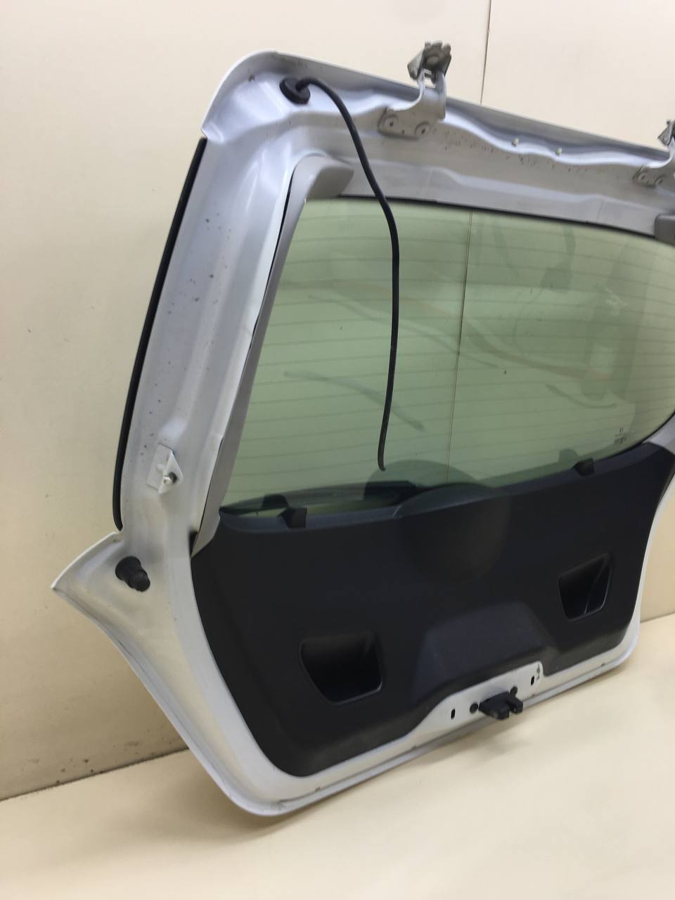 Дверь багажника со стеклом Peugeot 207 2006-2013 Дверь багажника со стеклом Peugeot 207 2006-2013