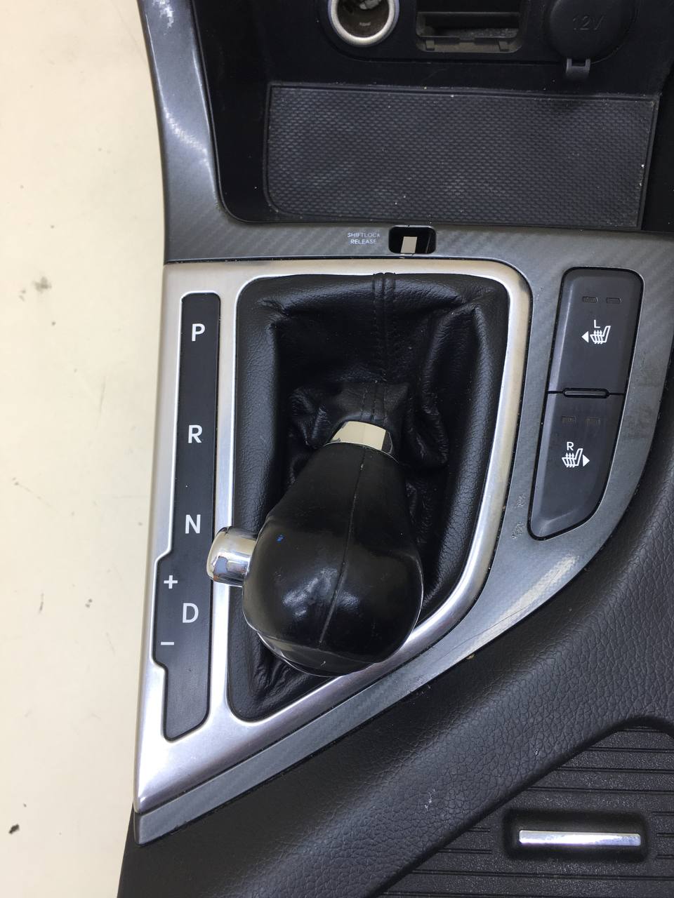 Консоль центральная Kia Optima 3 (TF) 2010-2015 Консоль центральная Kia Optima 3 (TF) 2010-2015