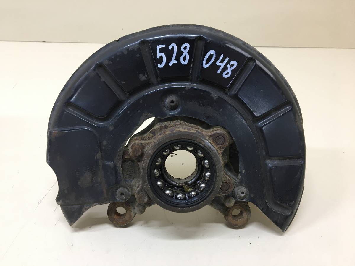 Кулак поворотный передний правый Volkswagen Tiguan (5N1) 2007-2011