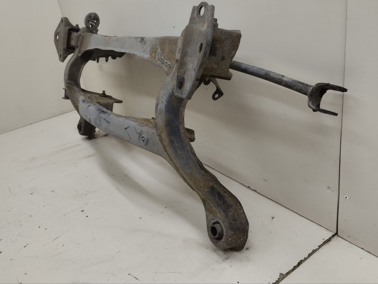 Балка задняя Toyota Highlander (U40) 2007-2013 Балка задняя Toyota Highlander (U40) 2007-2013