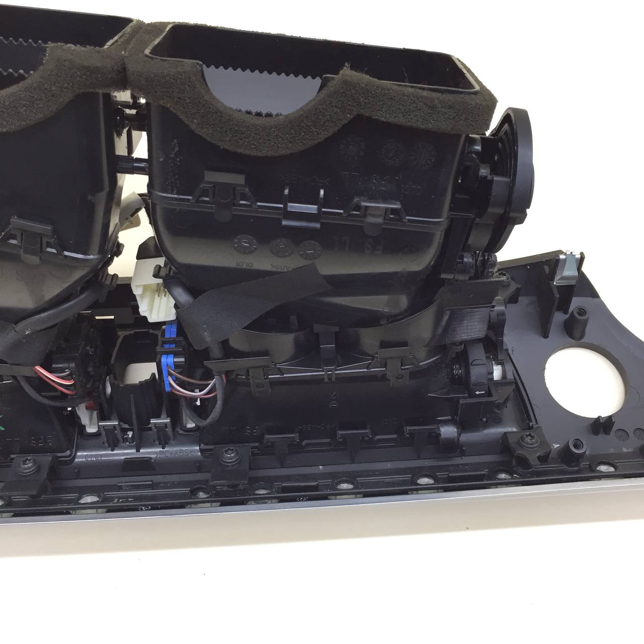 Дефлектор воздушный BMW 7-Series F01,F02  2008-2015