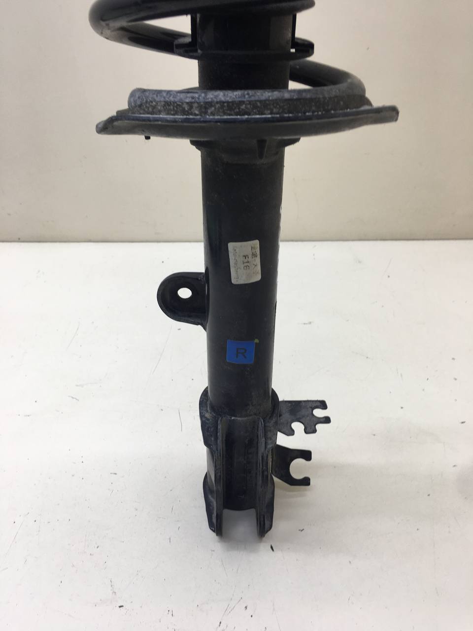 Амортизатор передний правый Jetour Dashing 2022>