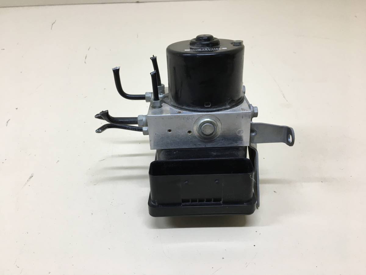 Блок ABS (насос) BMW 1-series E87/E81 2004-2011