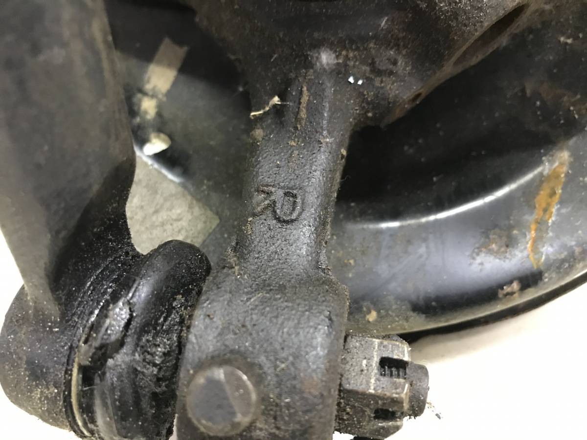 Кулак поворотный передний правый Toyota Vitz (P10) 1999-2005