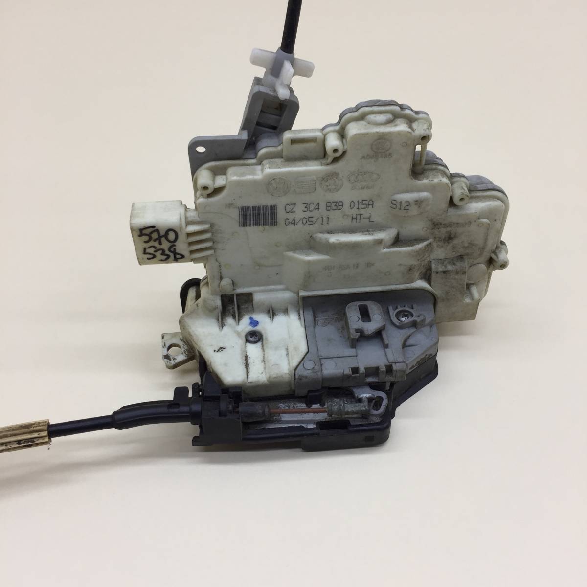 Замок двери задней левой Volkswagen Passat B7 2011-2015