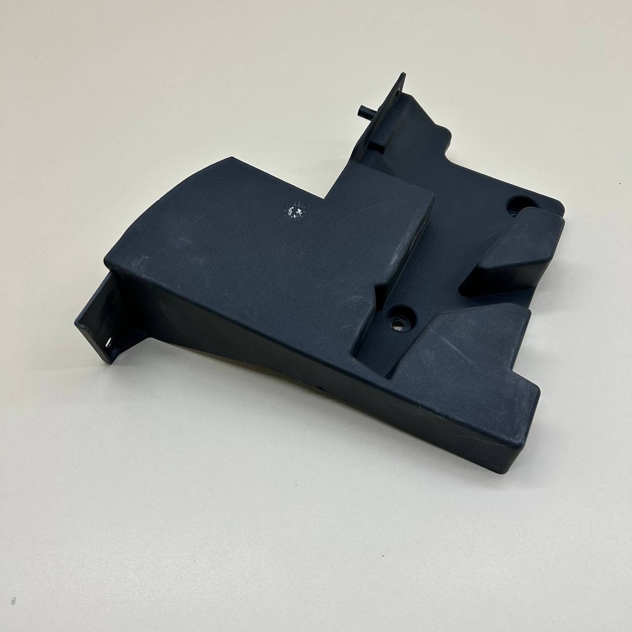 Держатель задней полки Jetour Dashing 2022>