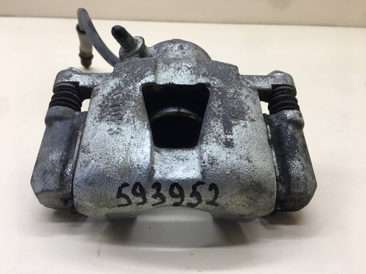 Суппорт передний правый ZAZ Chance 2009-2014