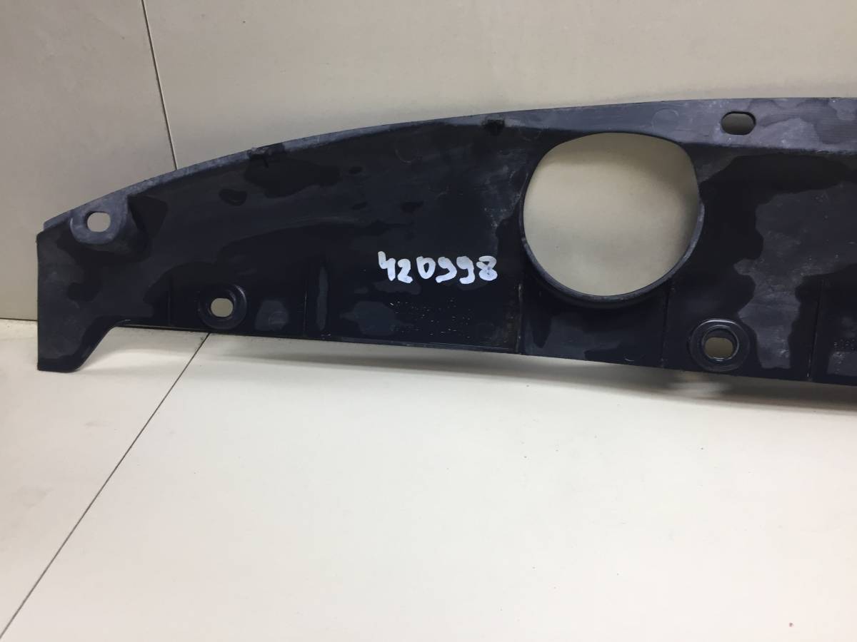 Кожух замка капота Honda Stream 2000-2006