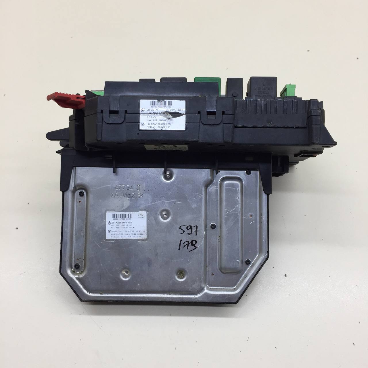 Блок предохранителей Mercedes-Benz S-Class (W221) 2005-2013