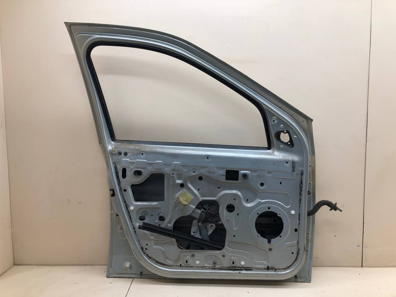 Дверь передняя левая Renault Logan (1) 2005-2014 Дверь передняя левая Renault Logan (1) 2005-2014