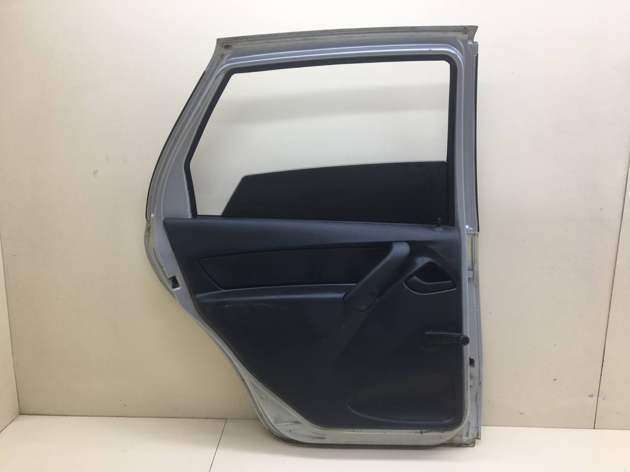 Дверь задняя левая Lada Granta 2011>