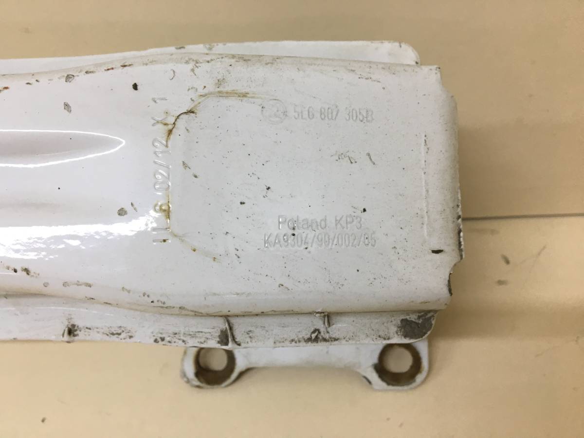 Усилитель заднего бампера Skoda Yeti 2009>