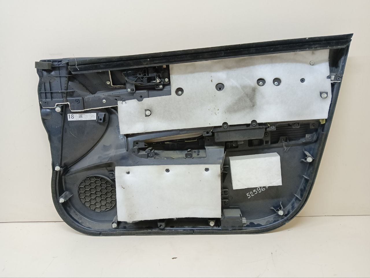 Обшивка двери передней левой Subaru Legacy (B14) 2010-2015