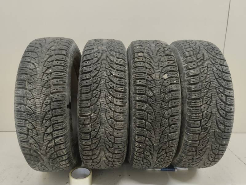 Шины к-кт R15 Зимние шипованные Pirelli Winter Carving Edge 