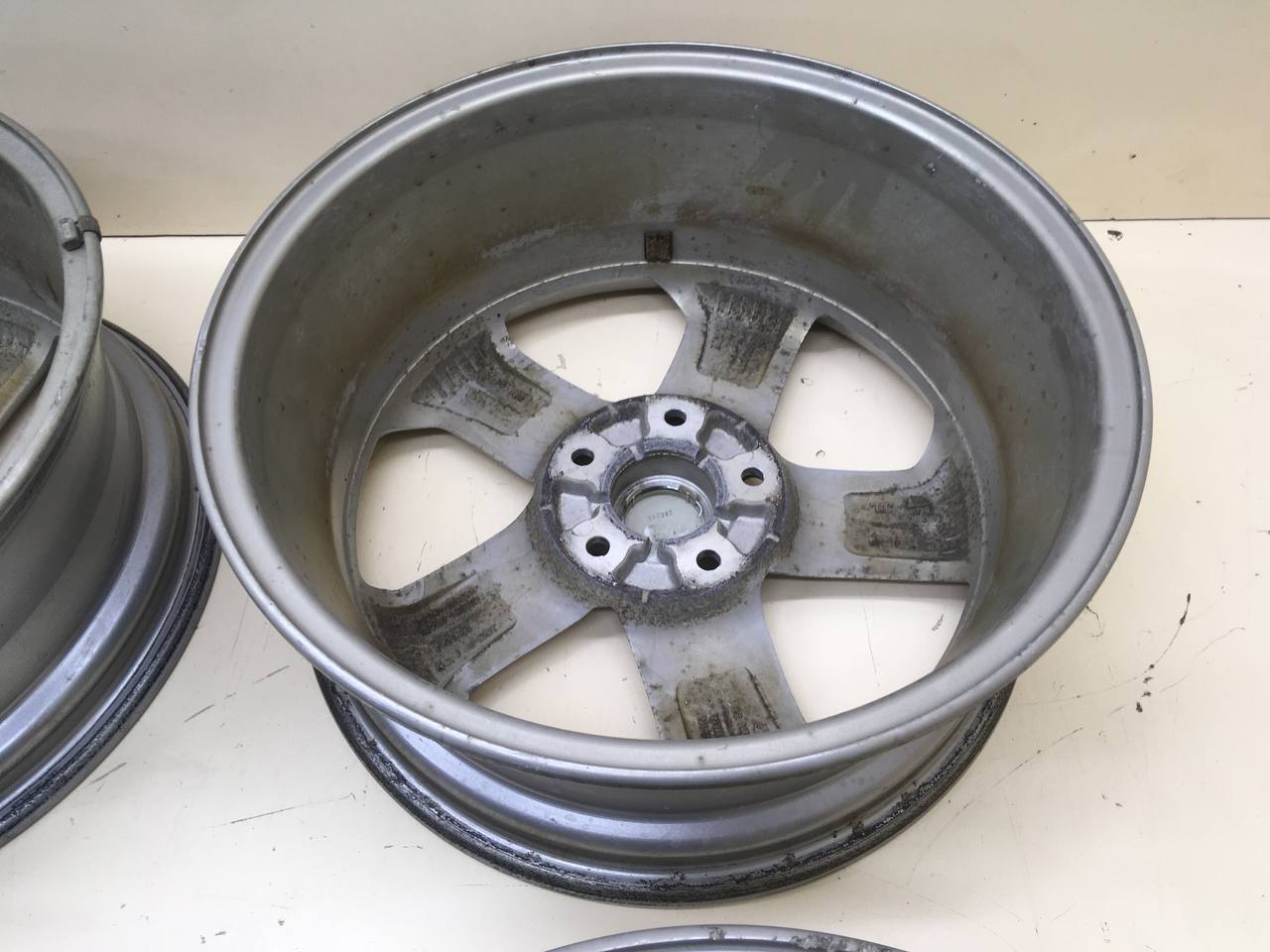 Диски к-кт R17 Литые