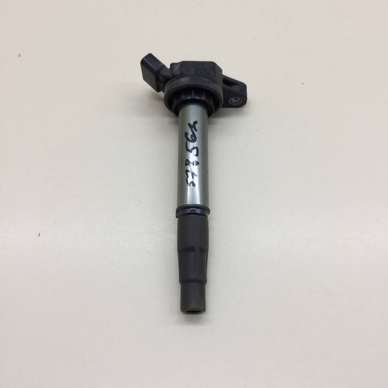 Катушка зажигания Toyota Corolla E180 2013-2019 Катушка зажигания Toyota Corolla E180 2013-2019