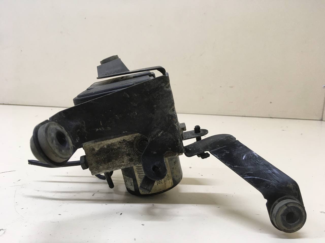 Блок ABS (насос) Ford Fusion (JU) 2002-2012 Блок ABS (насос) Ford Fusion (JU) 2002-2012