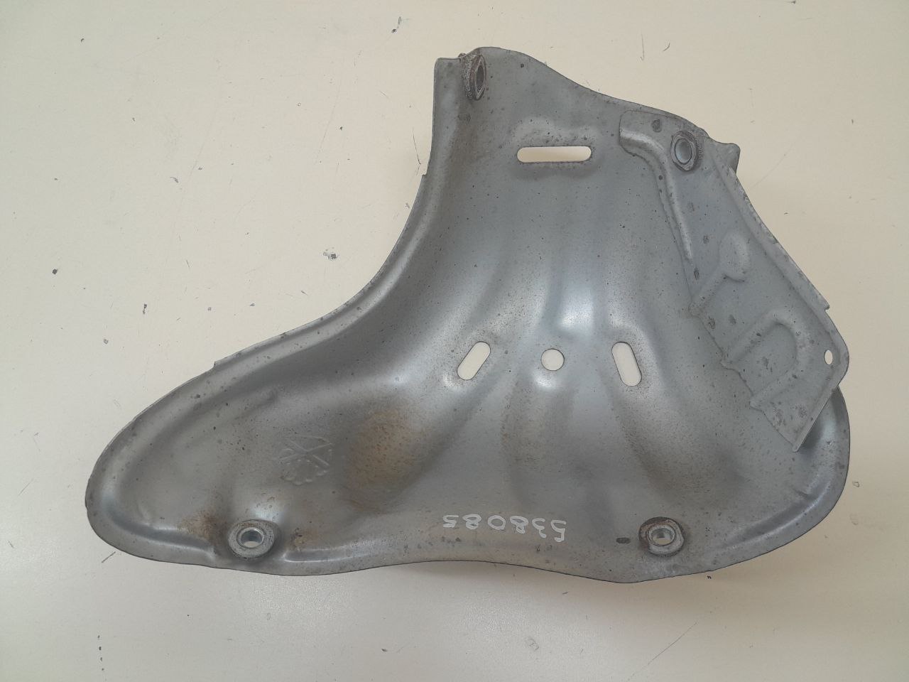 Экран тепловой Toyota Camry (V50) 2011-2017 Экран тепловой Toyota Camry (V50) 2011-2017