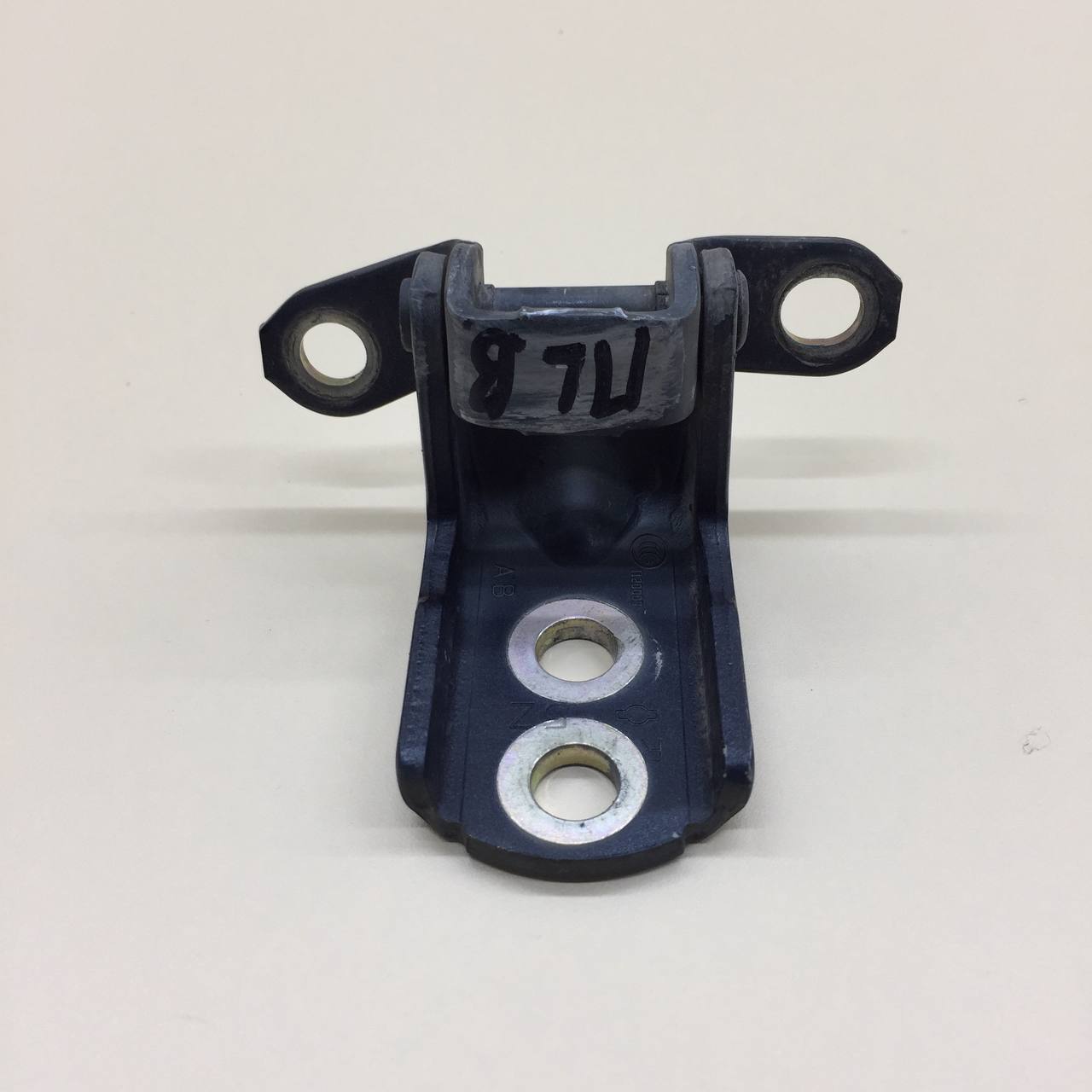 Петля двери передней левой верхняя Nissan Almera 3 (G11, G15) 2012>