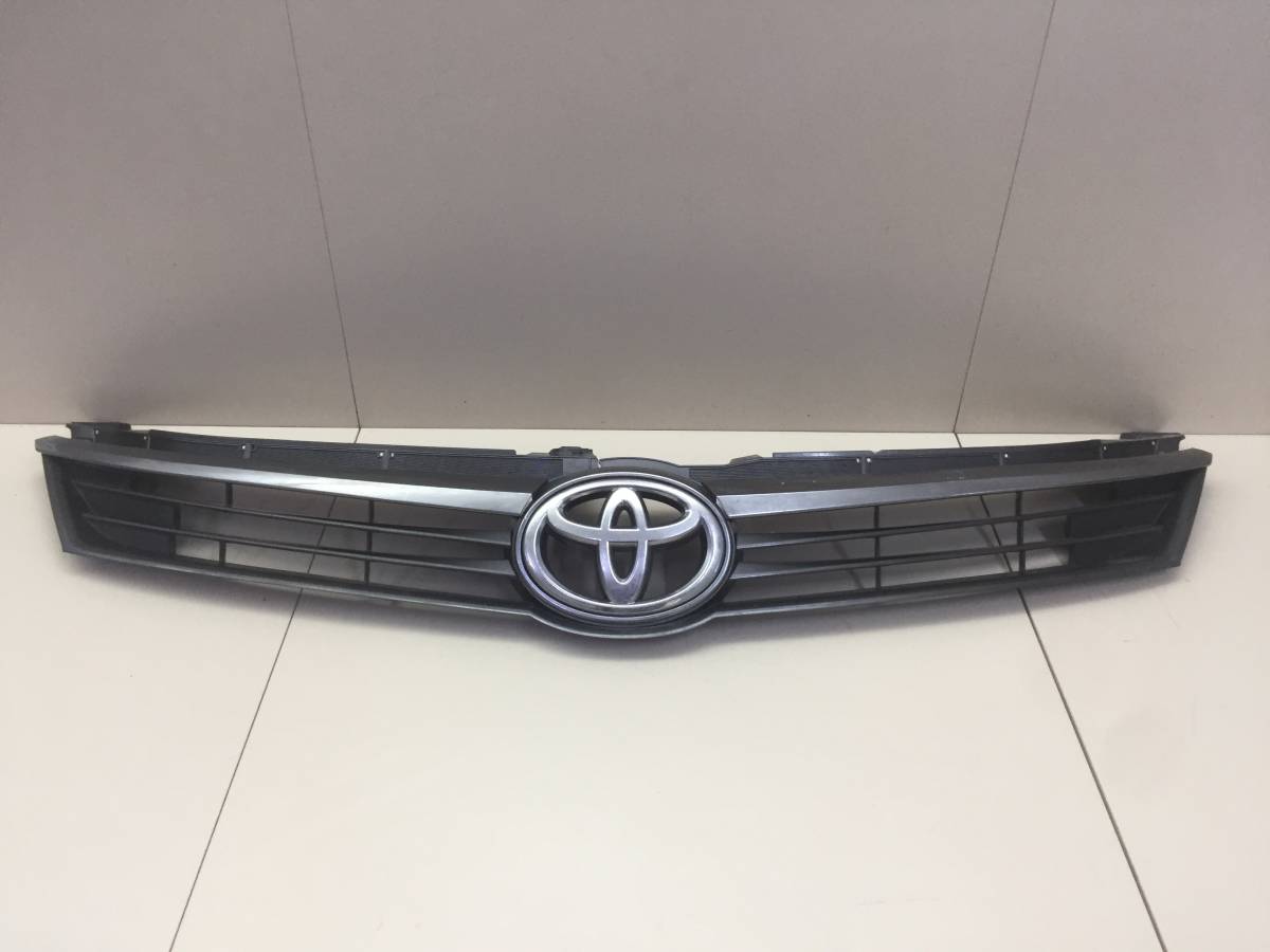Решетка радиатора Toyota Camry (XV50) 2011-2017