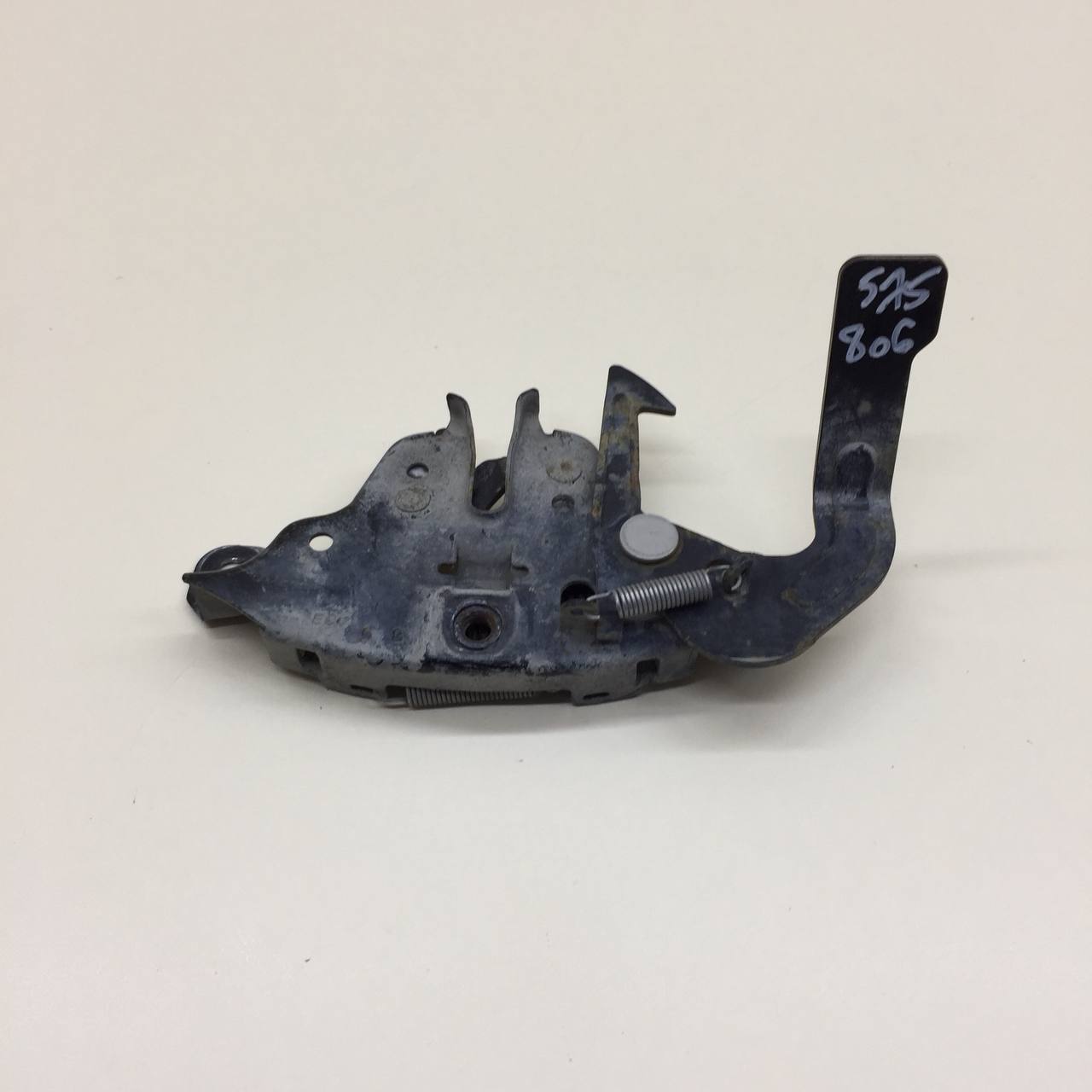 Замок капота Nissan Primera (P12) 2002-2007 Замок капота Nissan Primera (P12) 2002-2007