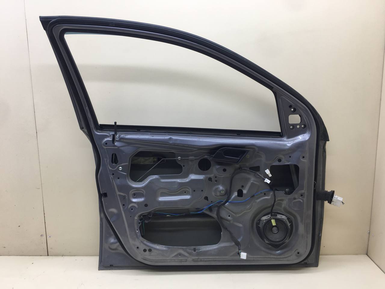Дверь передняя левая Chevrolet Aveo T250 2005-2011