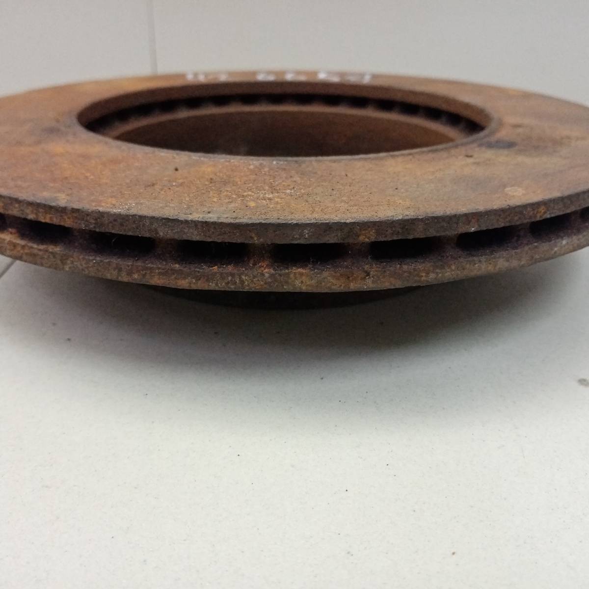 Диск тормозной передний Nissan March (K11) 1992-2002