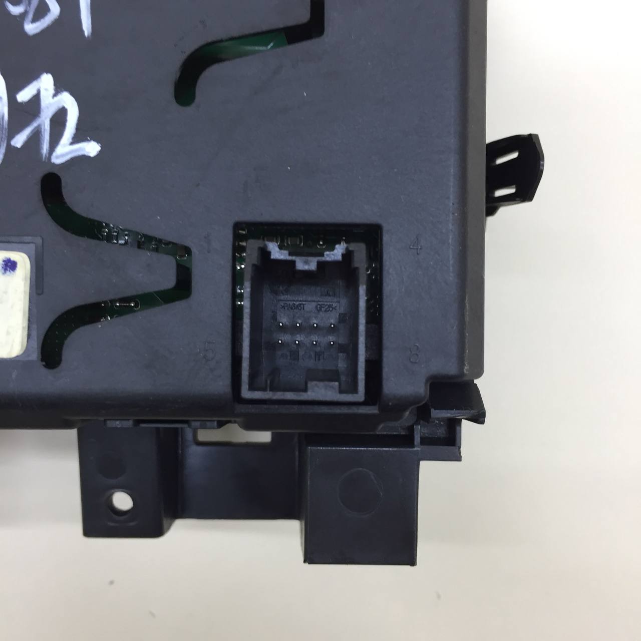 Дисплей информационный Chevrolet Cruze (J300) 2009-2016