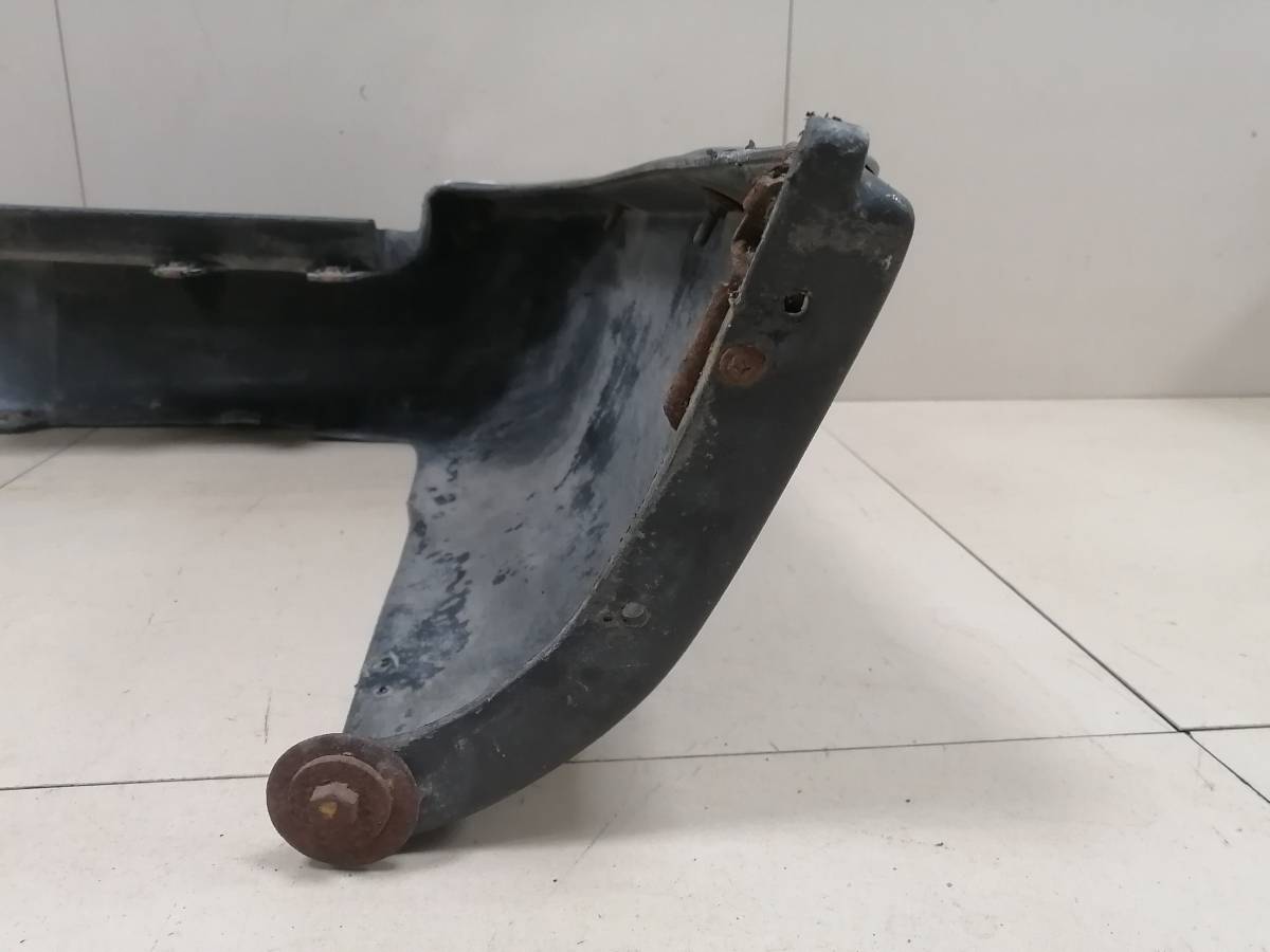 Накладка заднего бампера левая Toyota Land Cruiser (J80) 1990-1998
