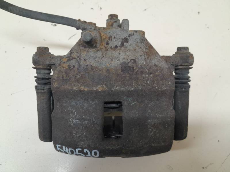 Суппорт передний правый Nissan Almera (N16) 2000-2006