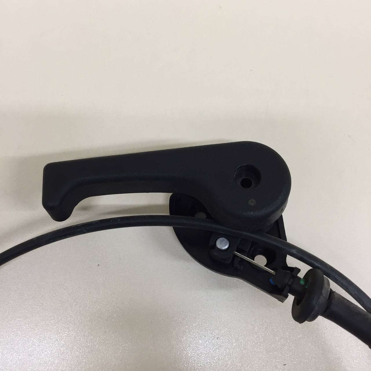 Ручка открывания капота Kia Ceed (JD) 2012-2018