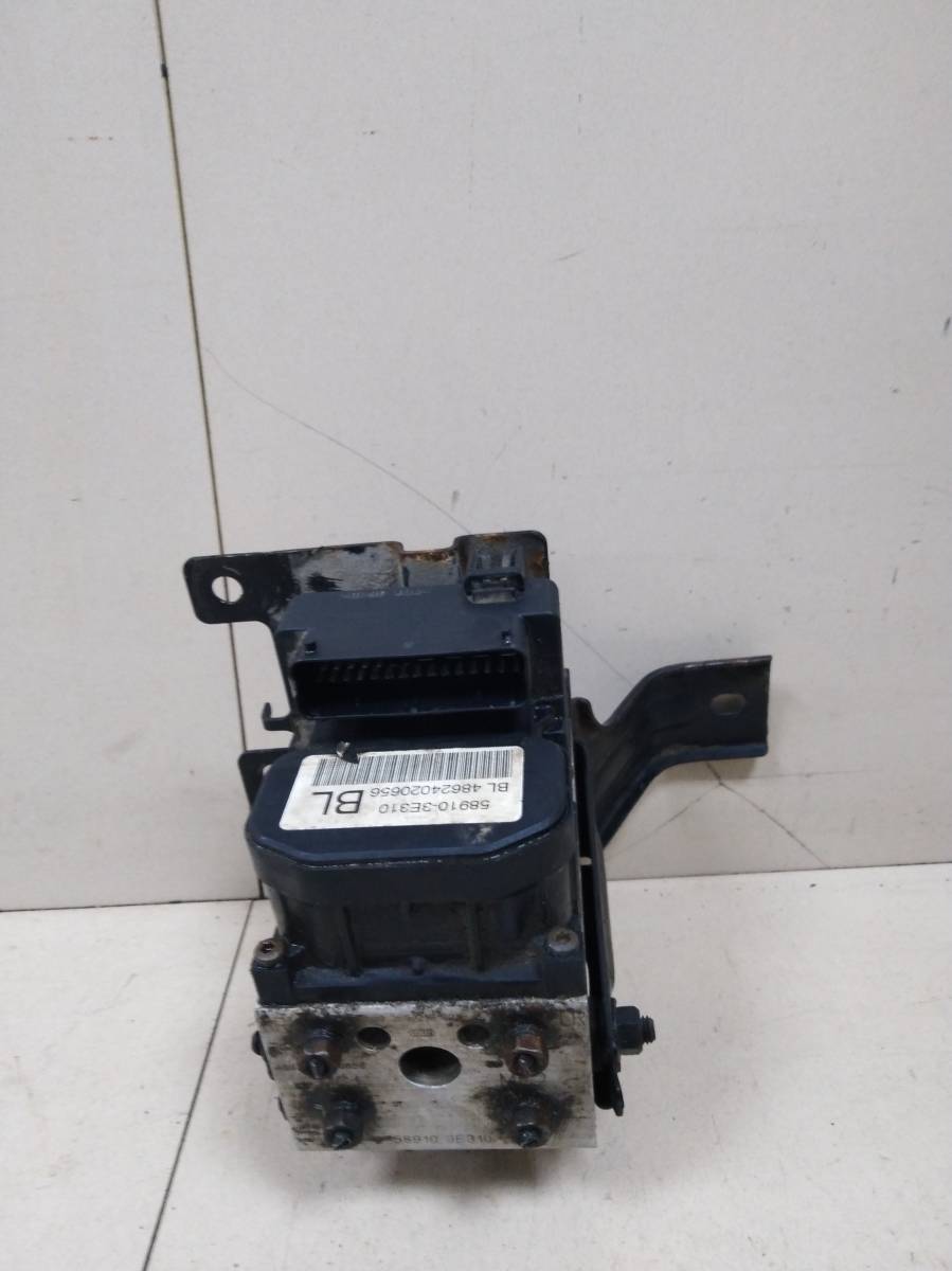 Блок ABS (насос) Kia Sorento (BL, JC) 2002-2009