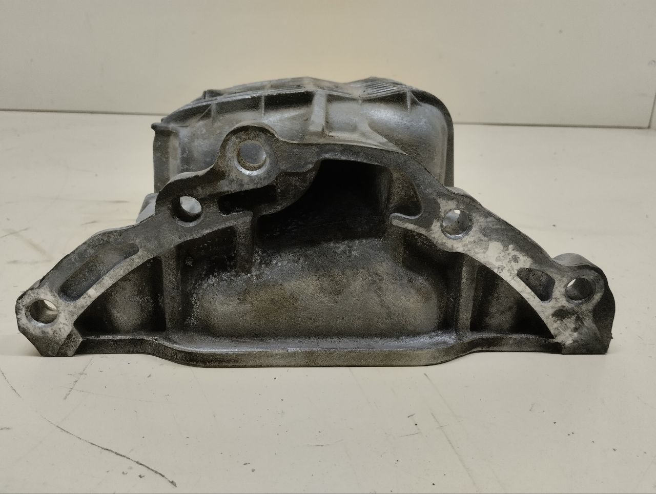 Поддон масляный двигателя Ford Fusion (JU) 2002-2012 Поддон масляный двигателя Ford Fusion (JU) 2002-2012